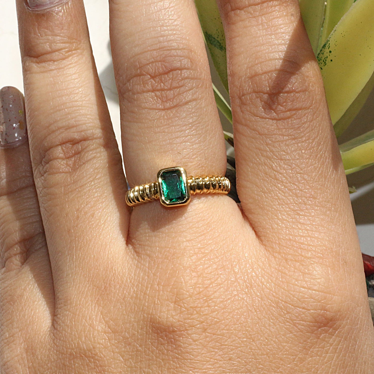 Green Gleam Adjustable Ring