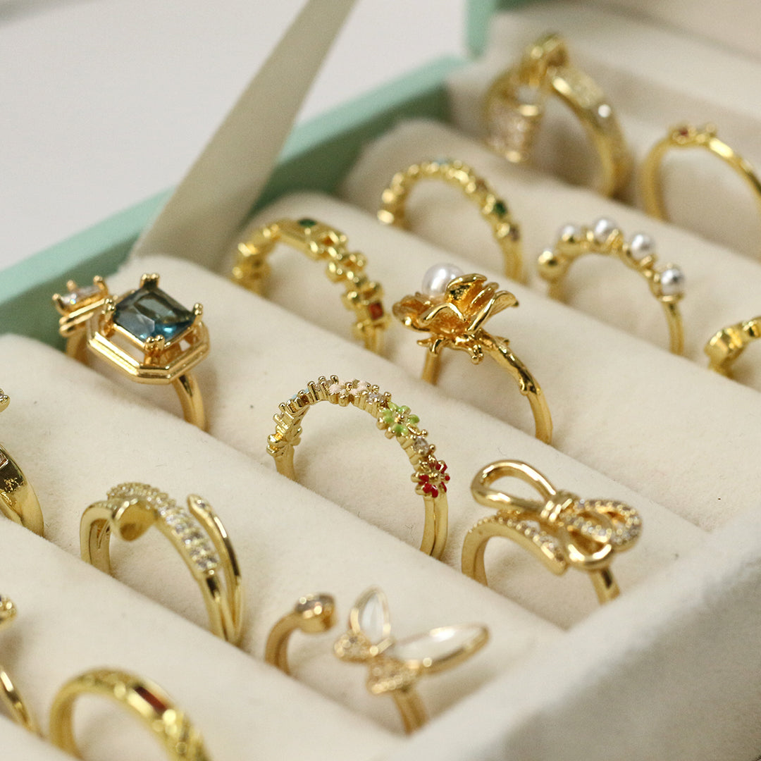 Floral Spark Gold Ring