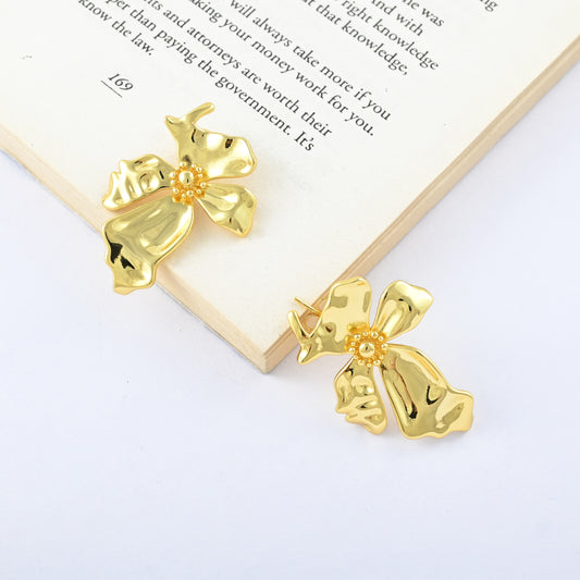 Luna Petal Studs Earrings