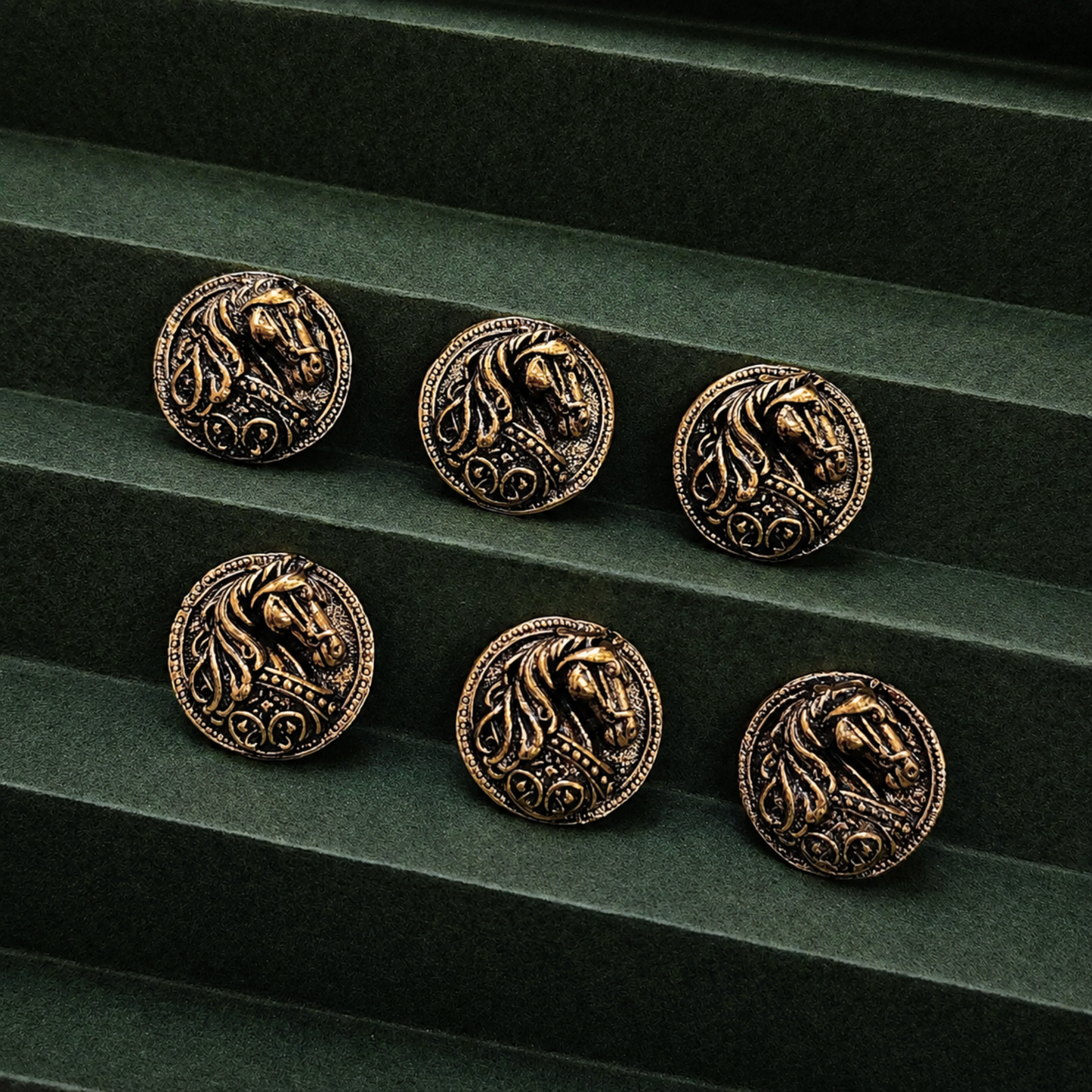 Imperial Horn Button