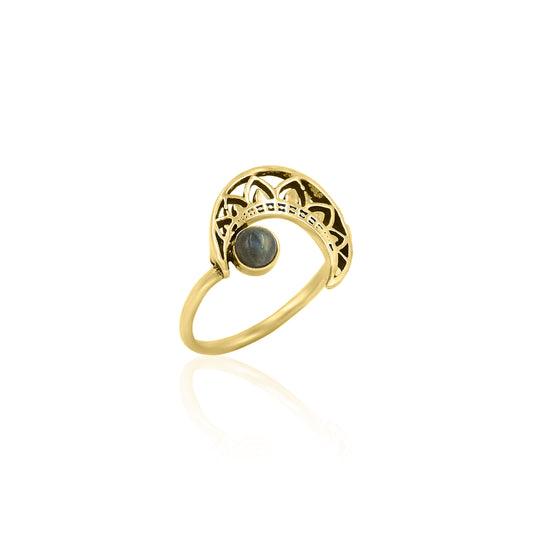 Moon In Labaradorite Ring