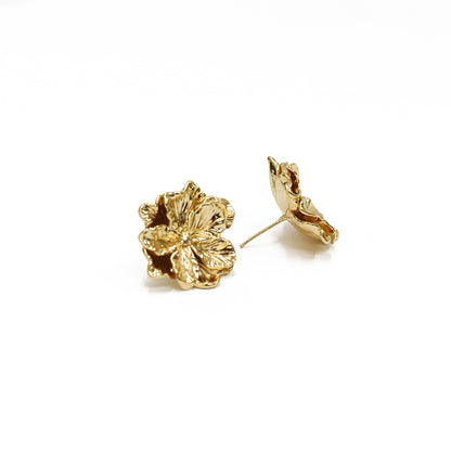 Sunlit Flow Studs Earrings