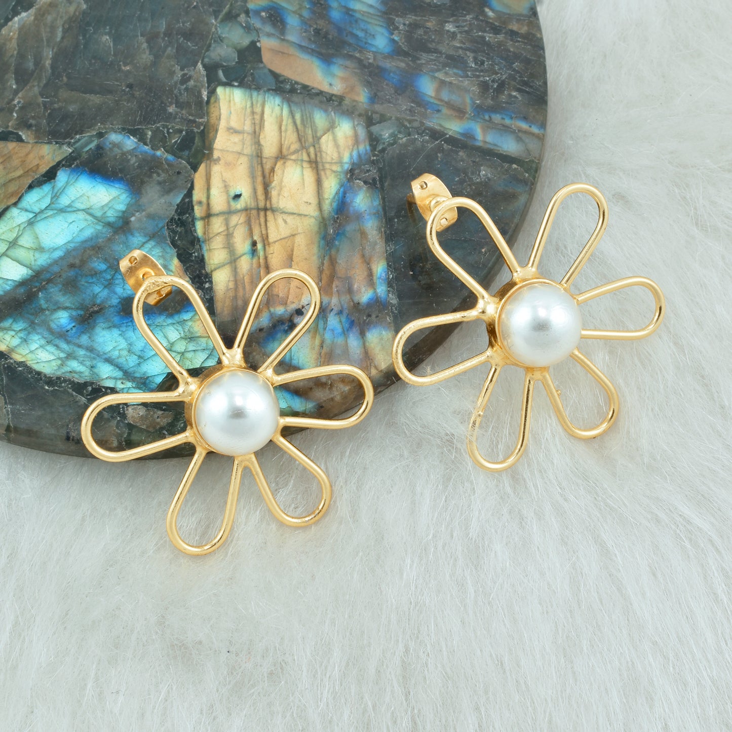 Pearl Flower Stud Earrings