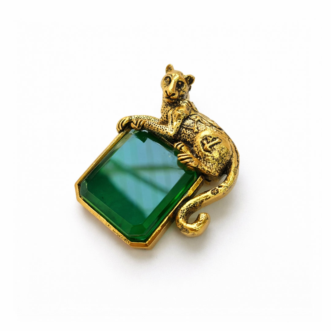 Majestic panther Power Brooch Green Emerald