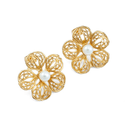 Petal Pearls Stud Earrings