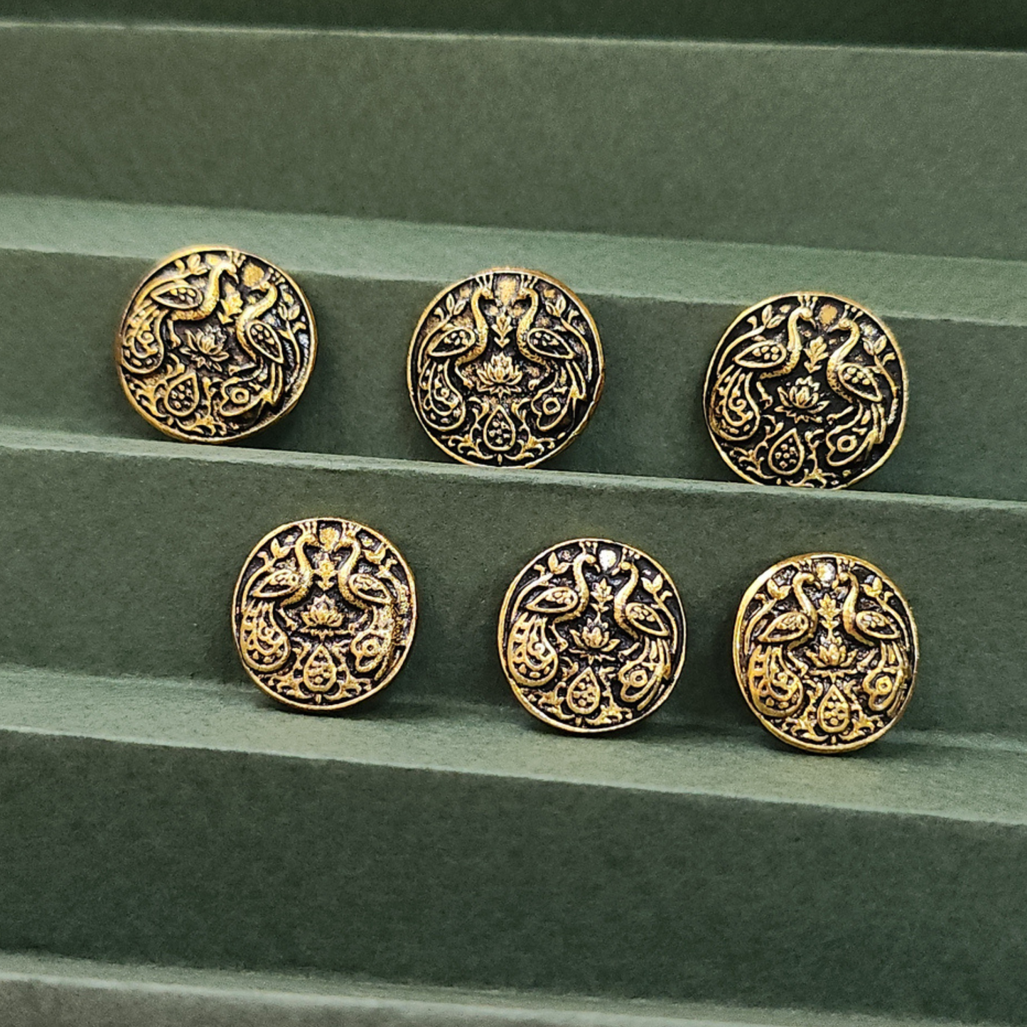 Maharaja Peacock Button