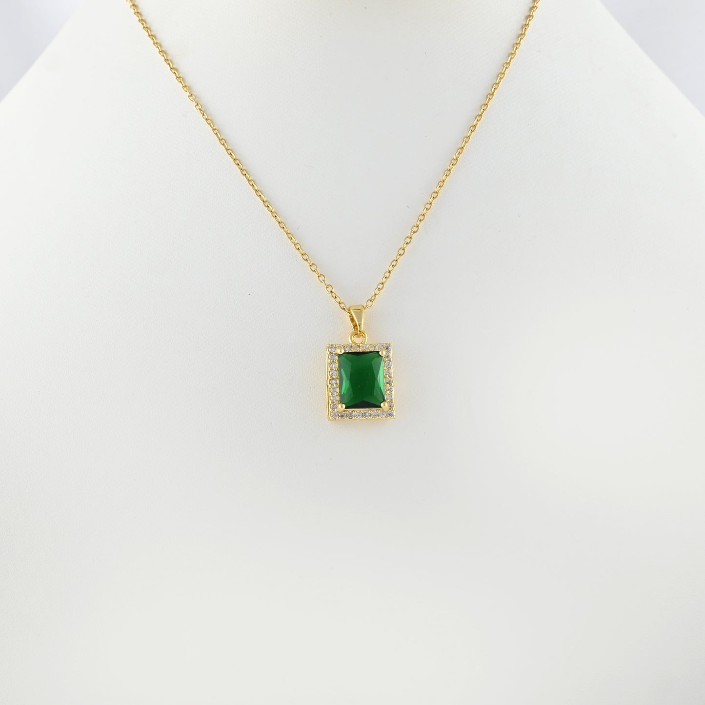 Emerald Beauty Necklace