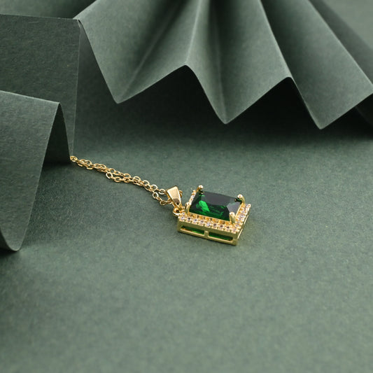 Emerald Beauty Necklace