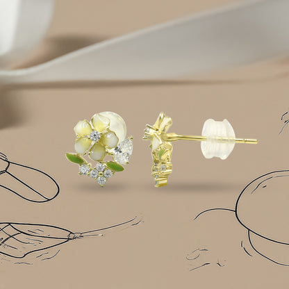 Dainty Daisy Silver Stud Earrings