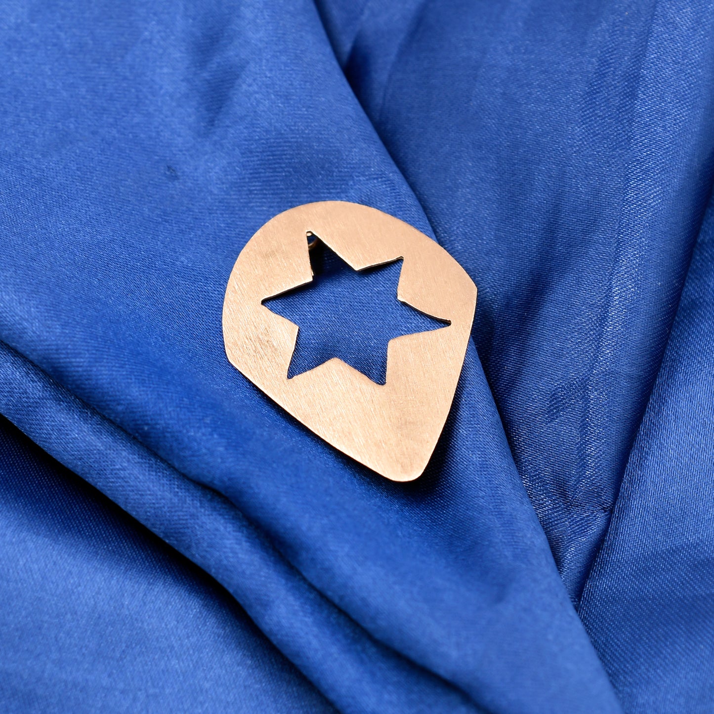 Star In The Drop Brooch Pin