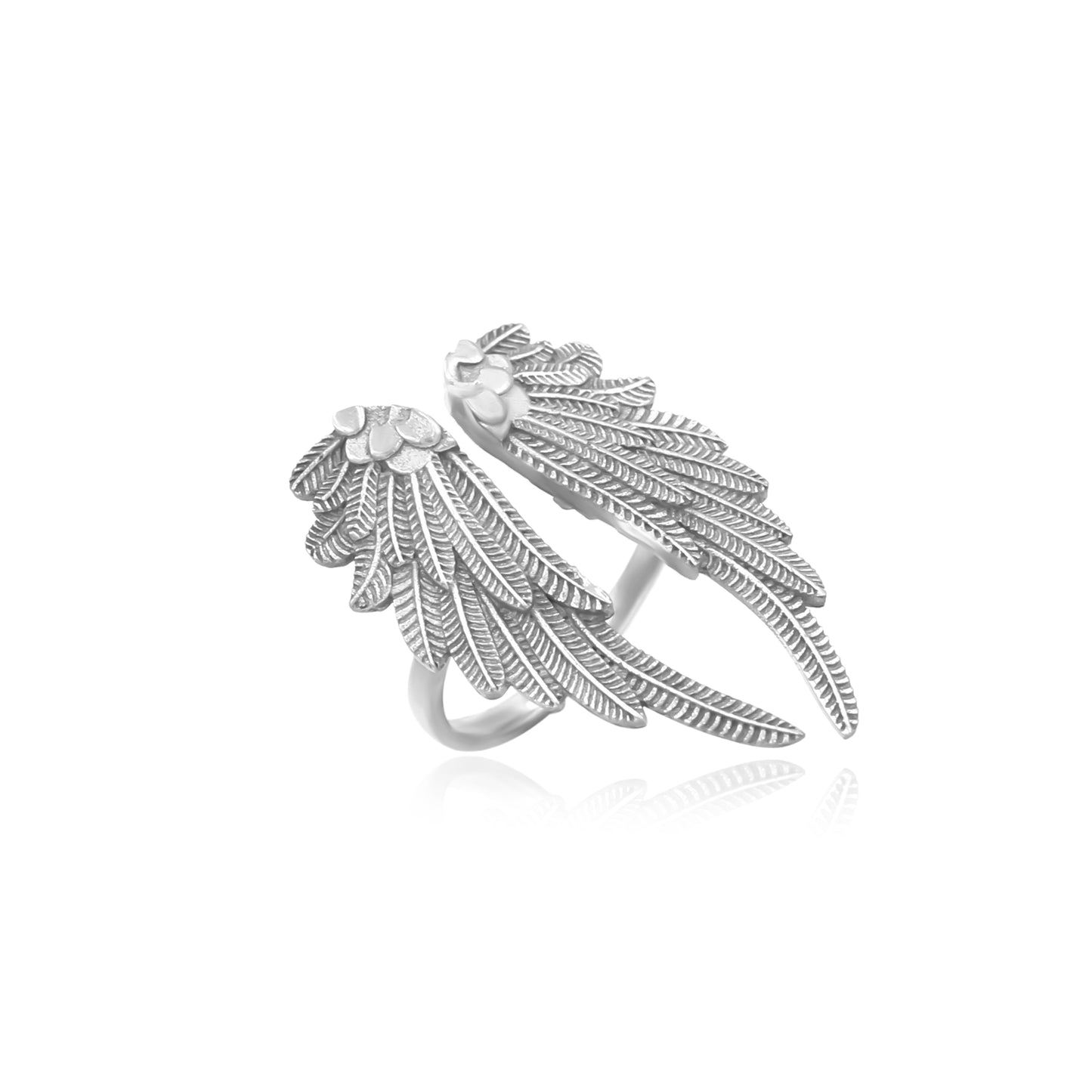 Eye Catching Angel Wings Ring