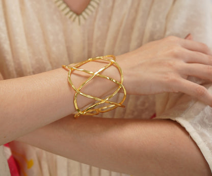 Blooming Whisper Handcuff