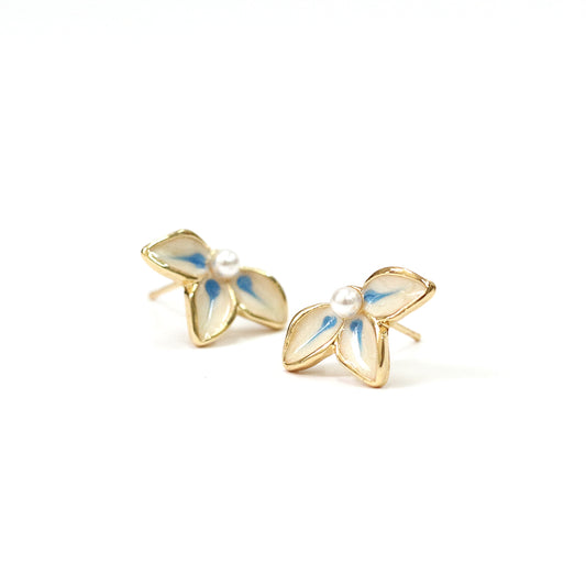 Dainty Flower Stud Earrings