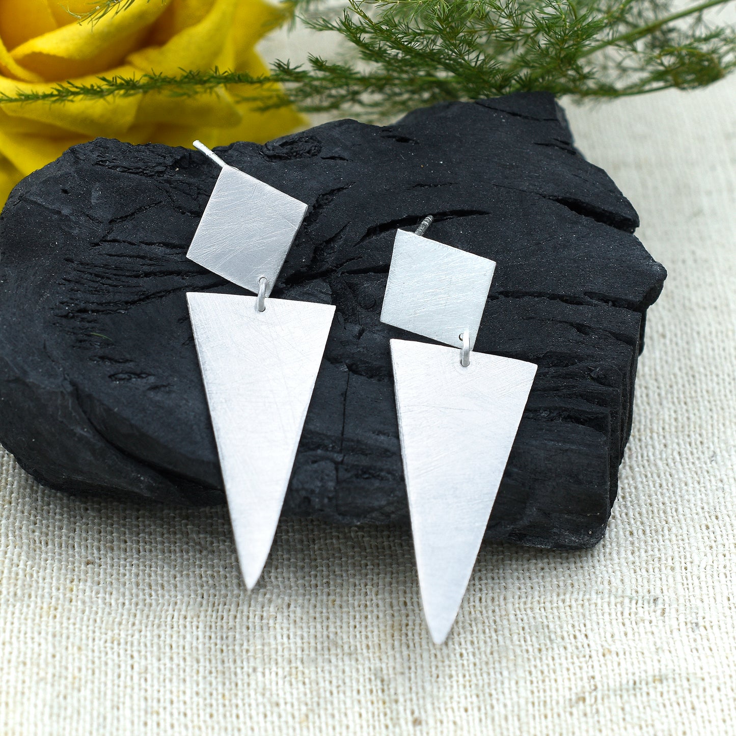 Kite With Triangle Stud Earrings