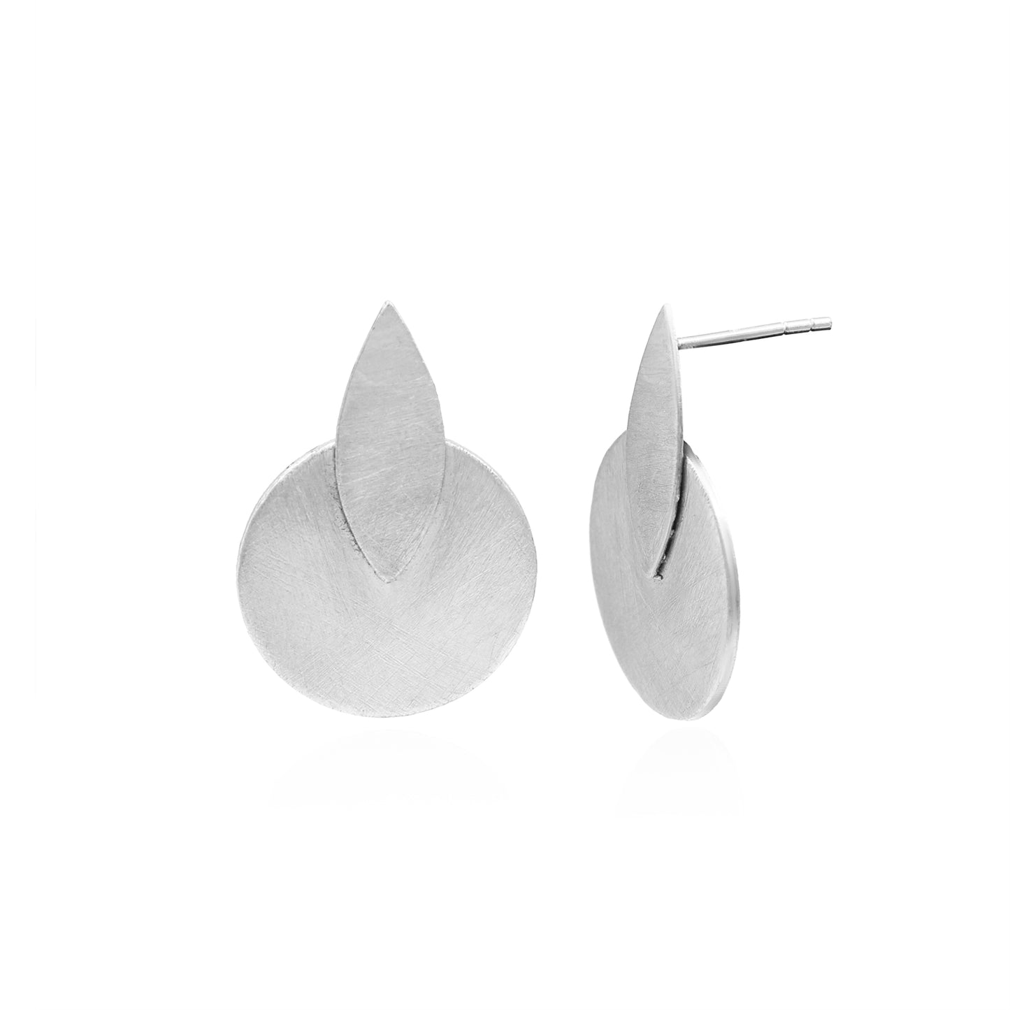 Leaf On The Plate Stud Earrings