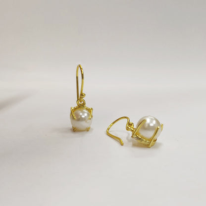 Pearl Drop Hook Earrings