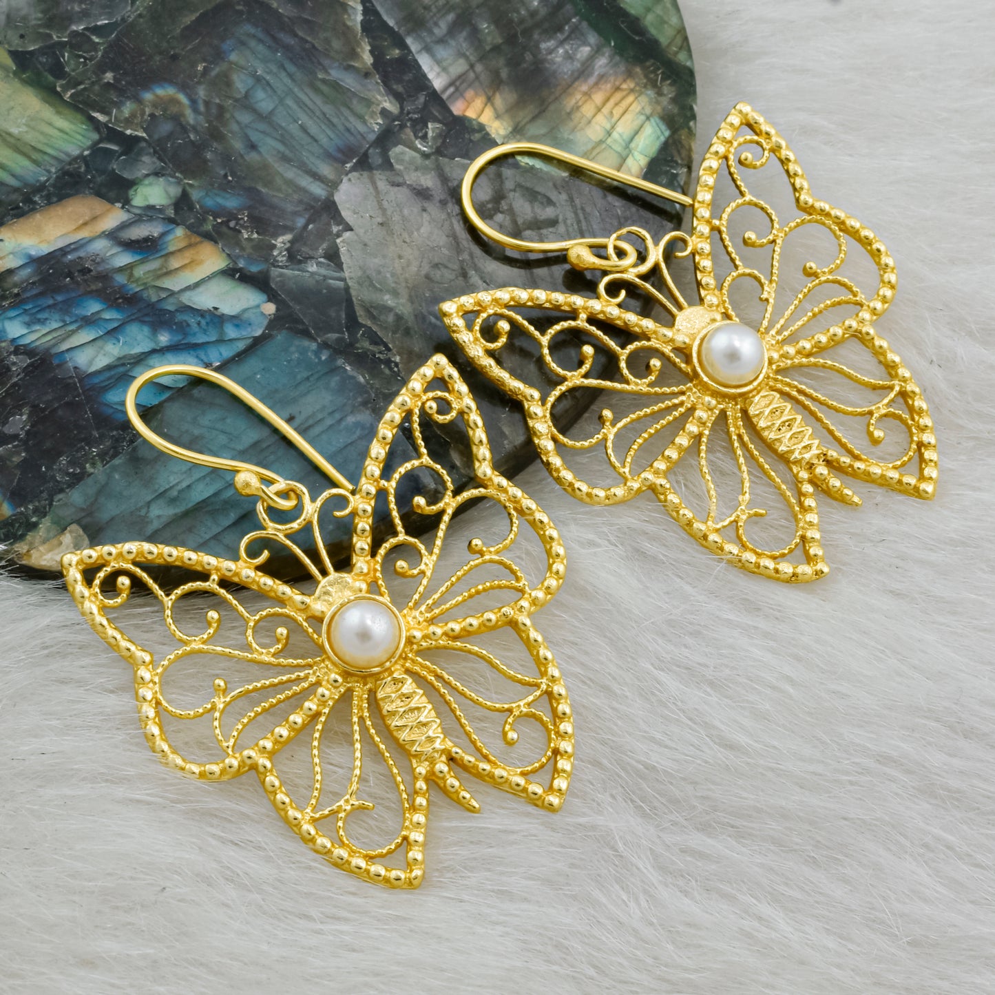 Fluttering Pearl Hook Earrings