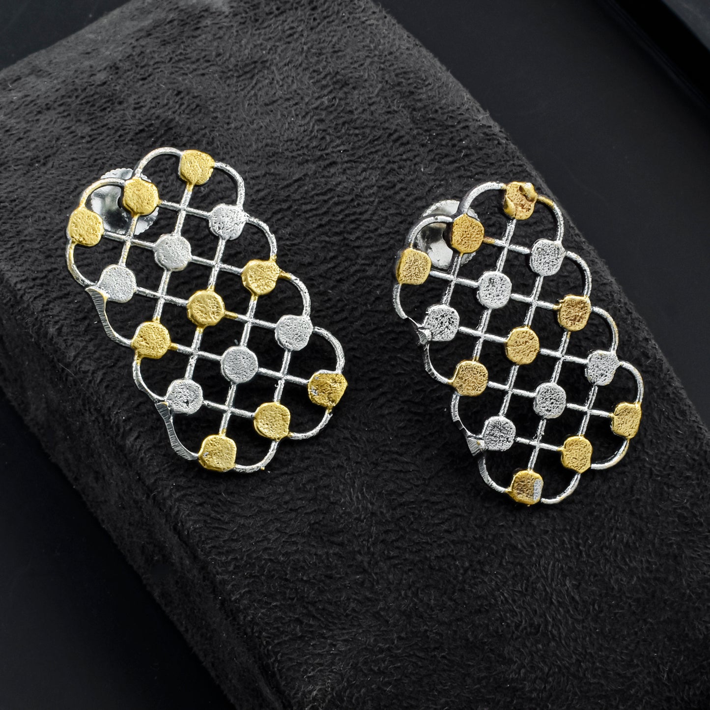 Vintage Flair Studs Earrings