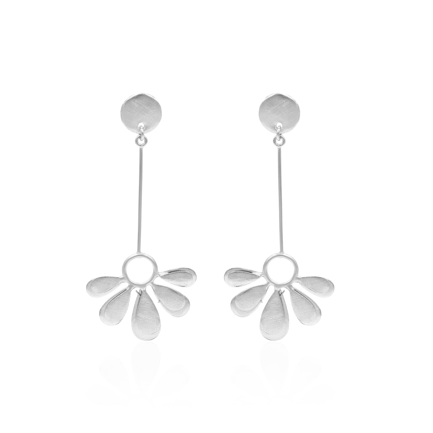 Thread Of Flower Stud Earrings