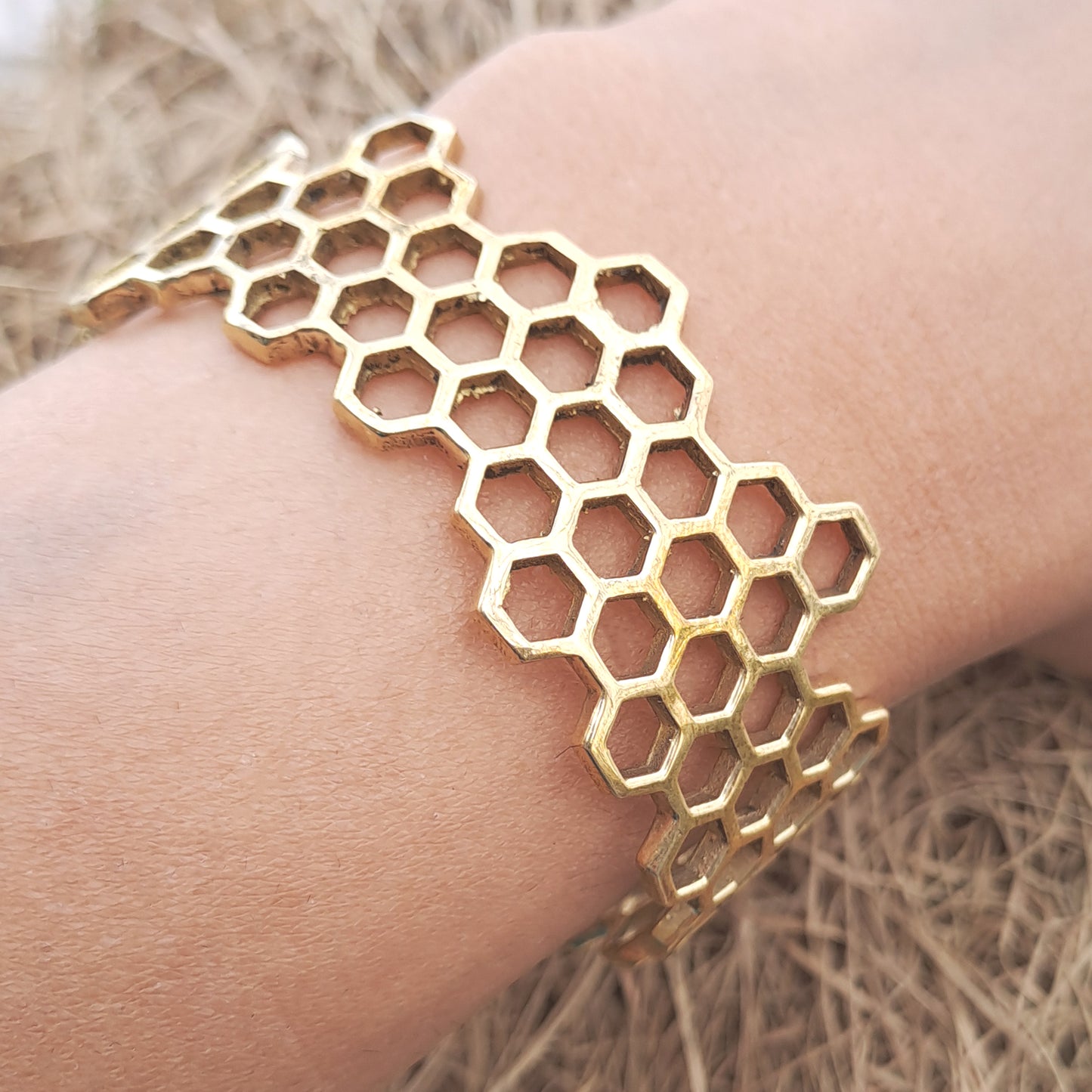 Honeycomb Drama Handcuff