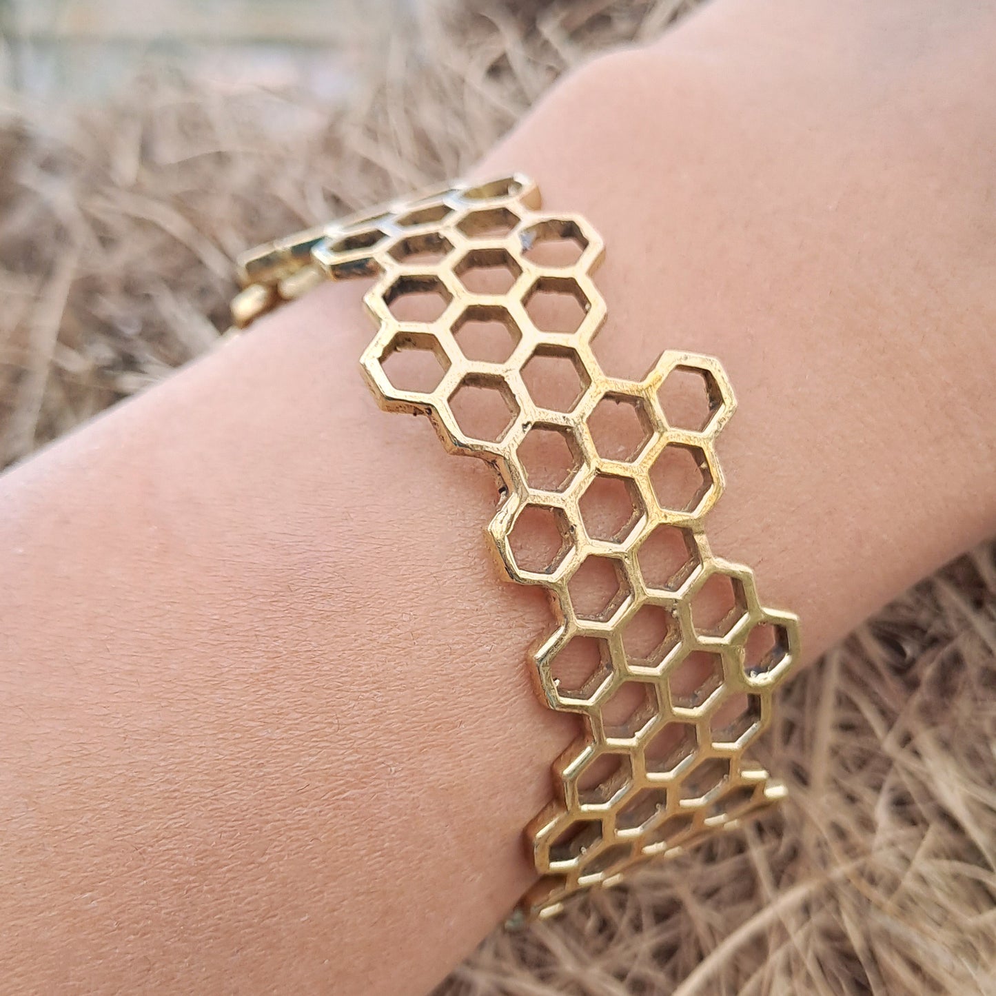 Honeycomb Drama Handcuff