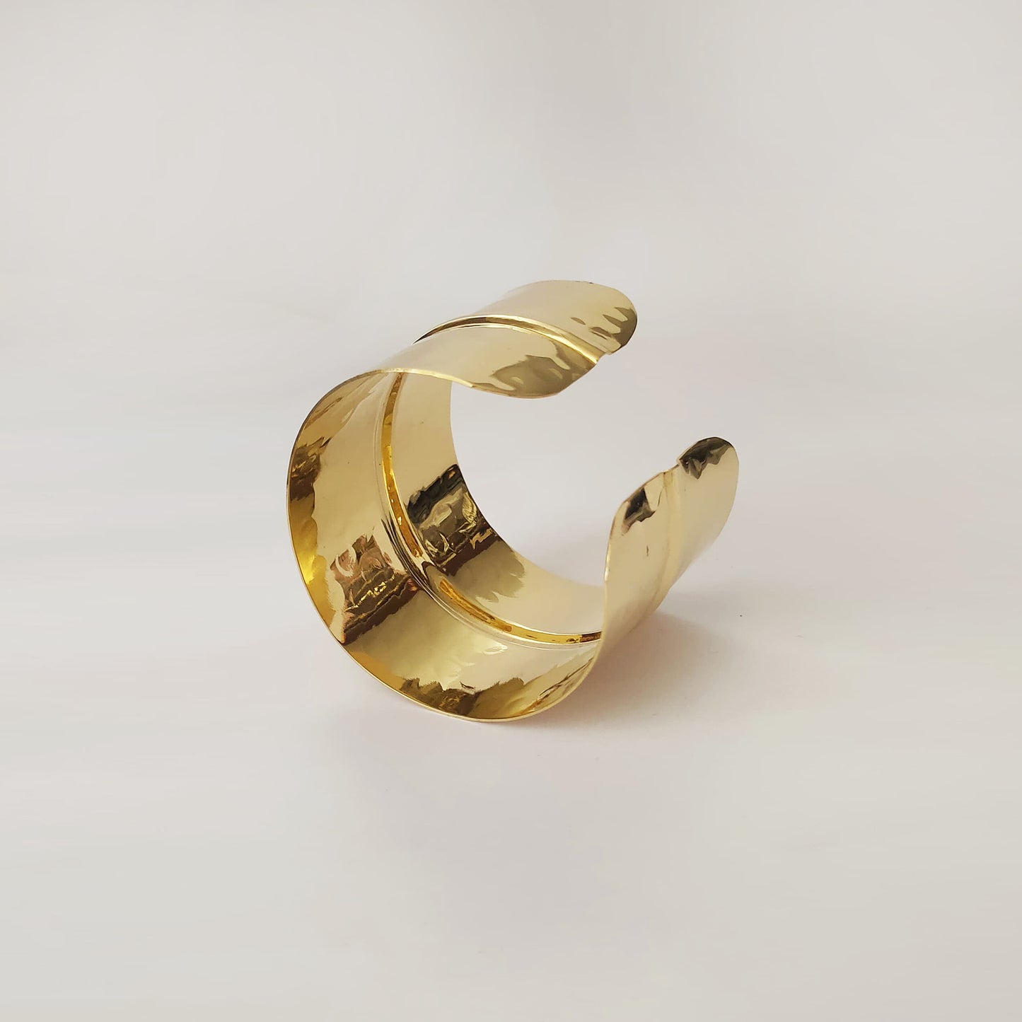 Golden Hammered Luxe Handcuff