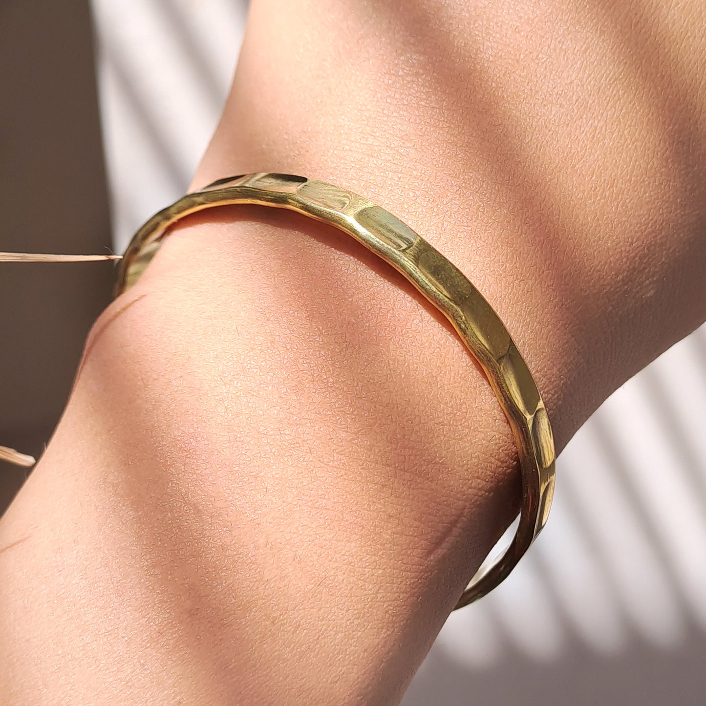 Hammered Texture Handcuff