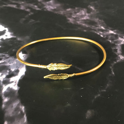 Twins Of Leaf Handcuff