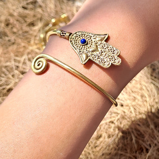 Lapis On Hand Of Luck Handcuff