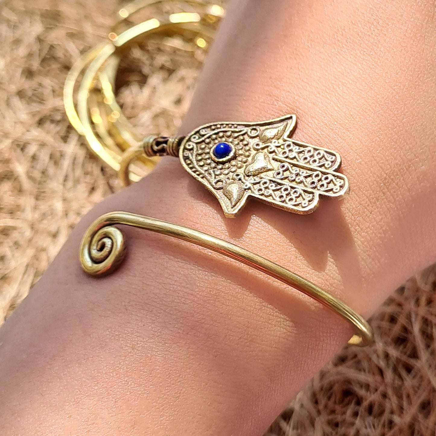 Lapis On Hand Of Luck Handcuff