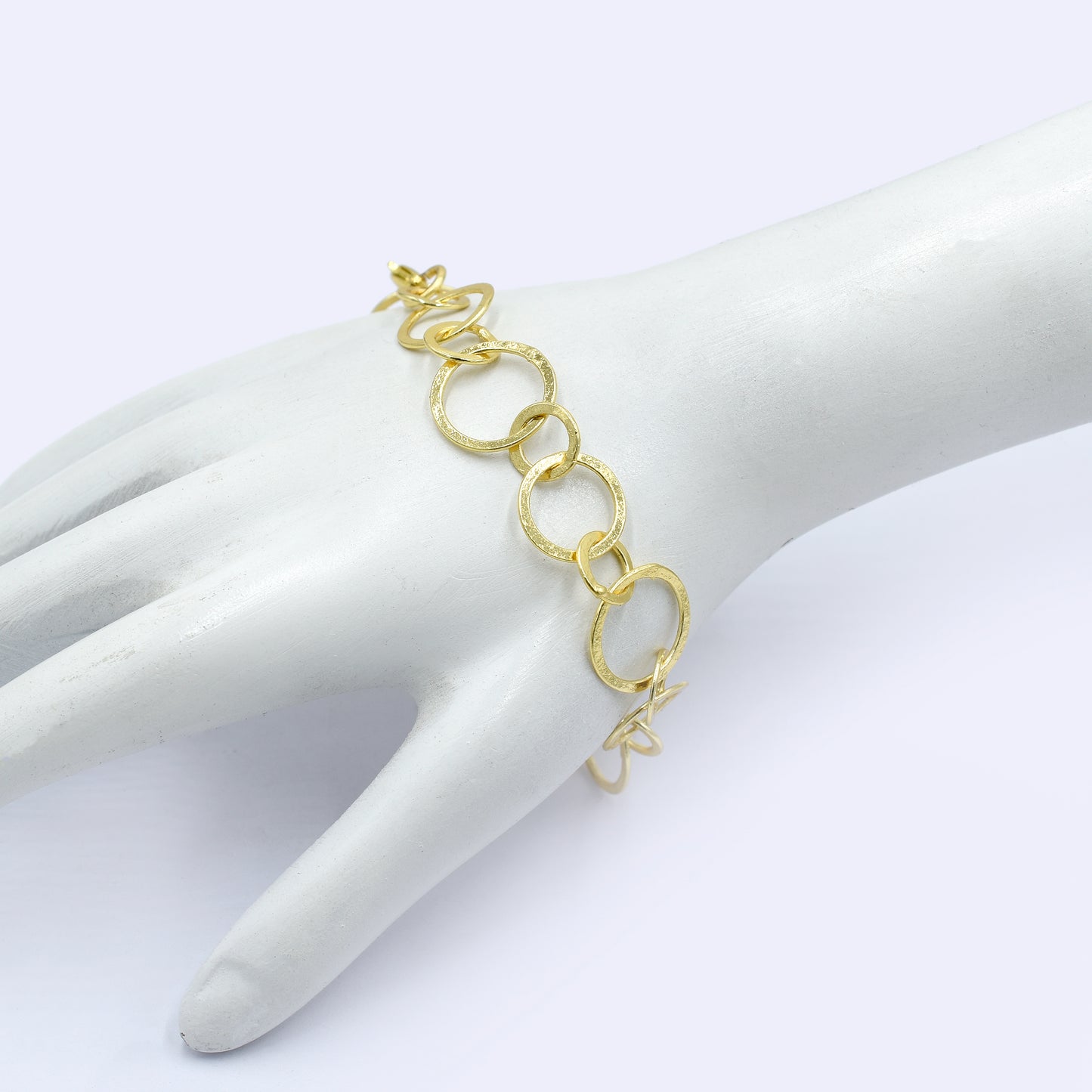 Circle Interlock Chain Bracelet