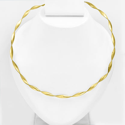 Twisting Tales Choker