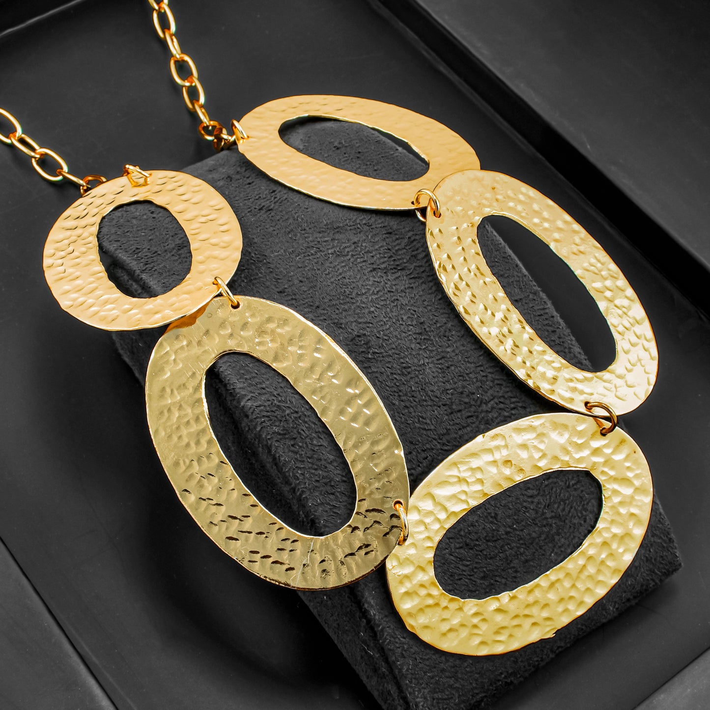 Oval Statement Chain Necklace