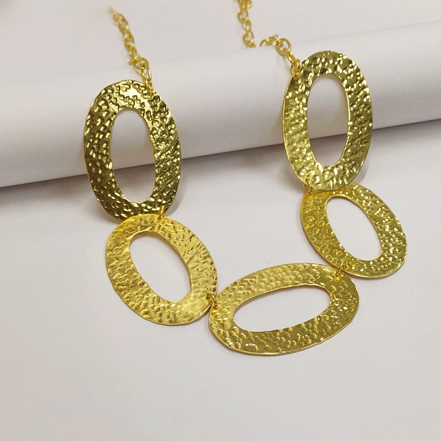 Oval Statement Chain Necklace