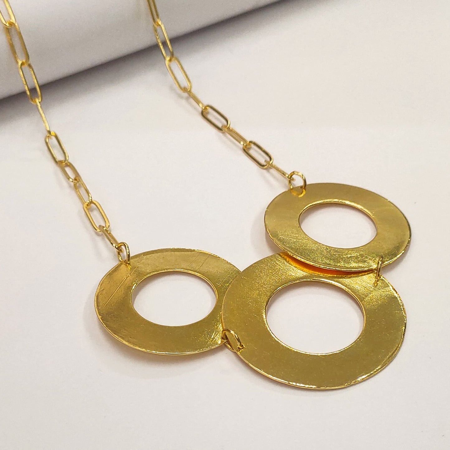 Circle Statement Chain Necklace