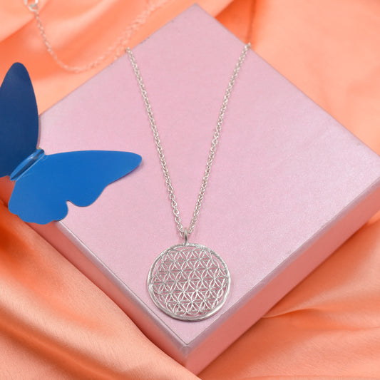 Blooming Net Pendant