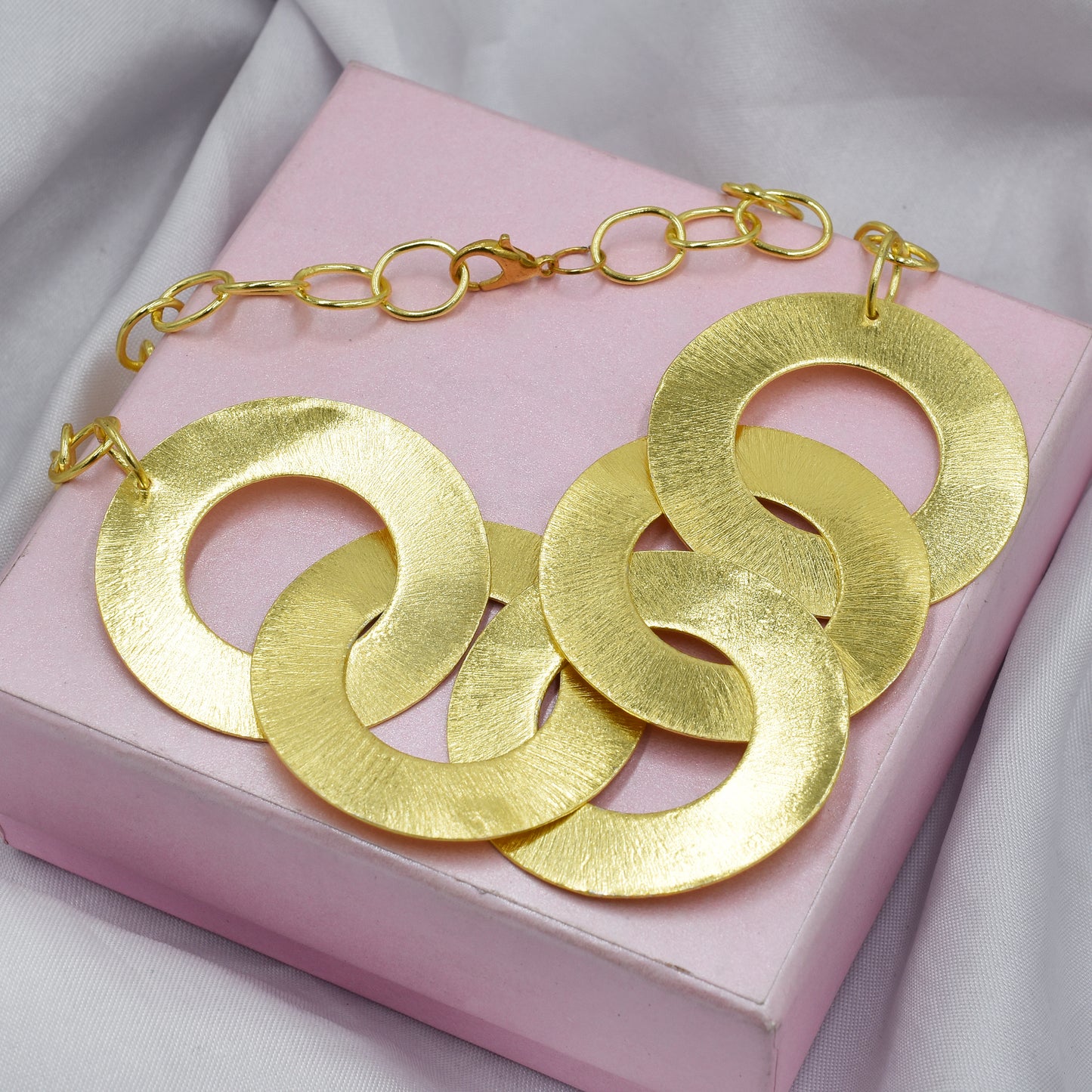 Circle Loop Statement Chain Necklace