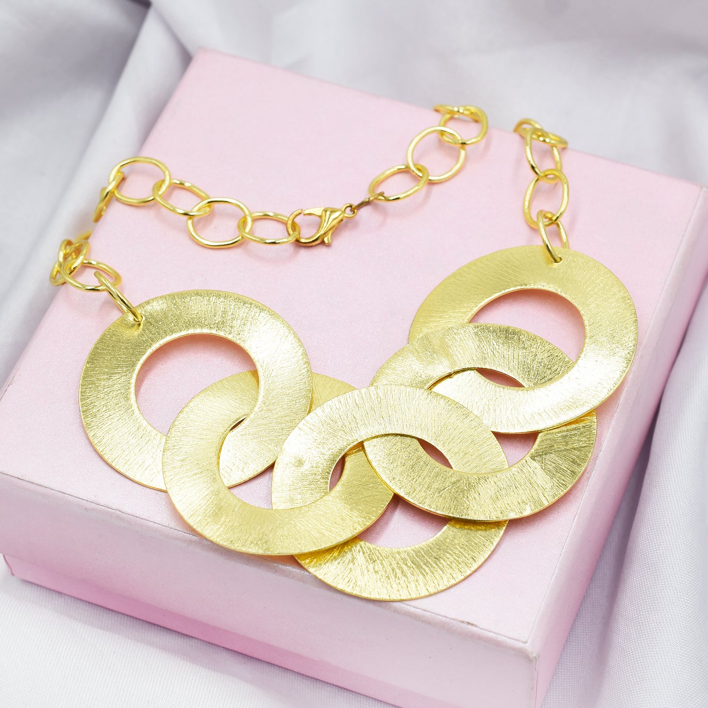 Circle Loop Statement Chain Necklace