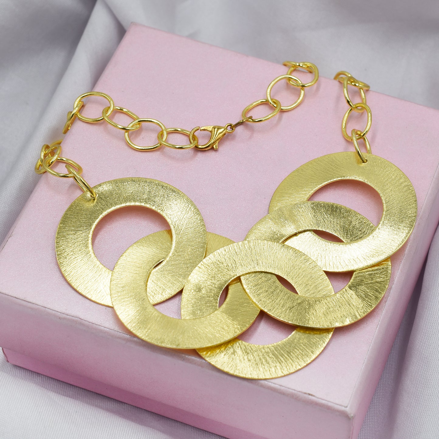 Circle Loop Statement Chain Necklace