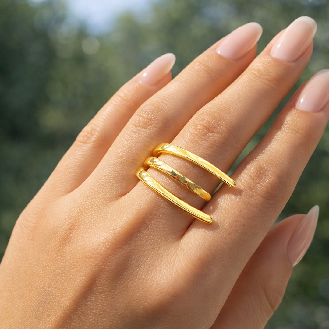Luxe Curve Ring