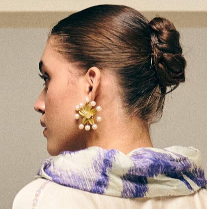 Frosted Pearls Stud Earrings